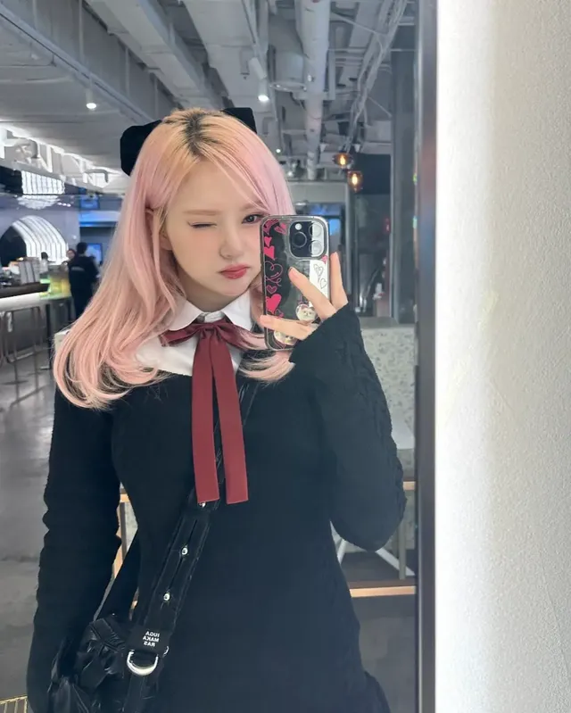 스파이패밀리 시사회에 아냐 포져 코스프레하고 간 비비지 은하 | mbong.kr 엠봉