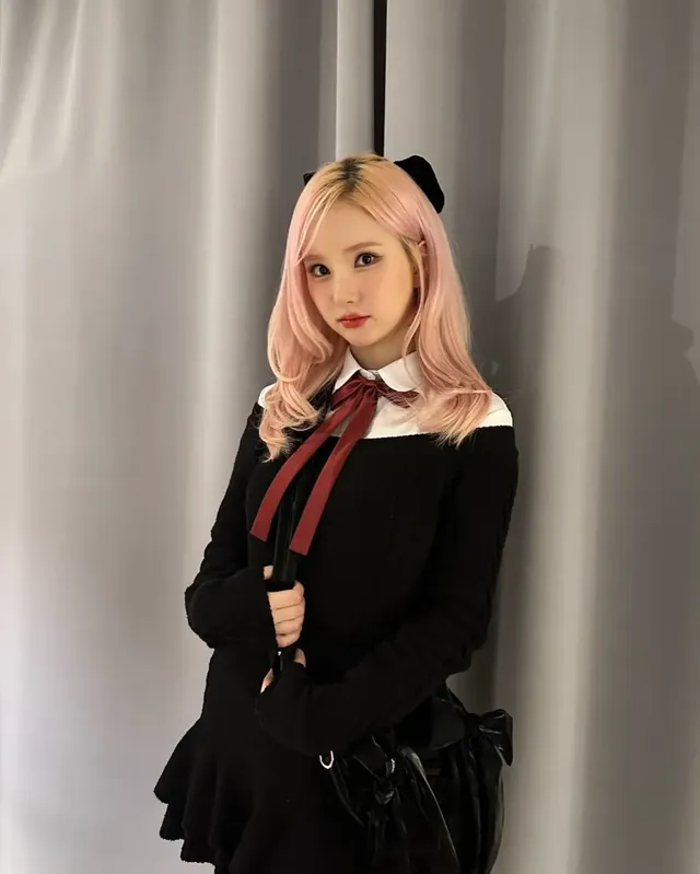 스파이패밀리 시사회에 아냐 포져 코스프레하고 간 비비지 은하 | mbong.kr 엠봉