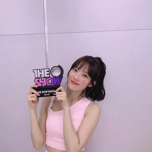 루다 / 다영 / 여름 / 연정 (우주소녀) | mbong.kr 엠봉