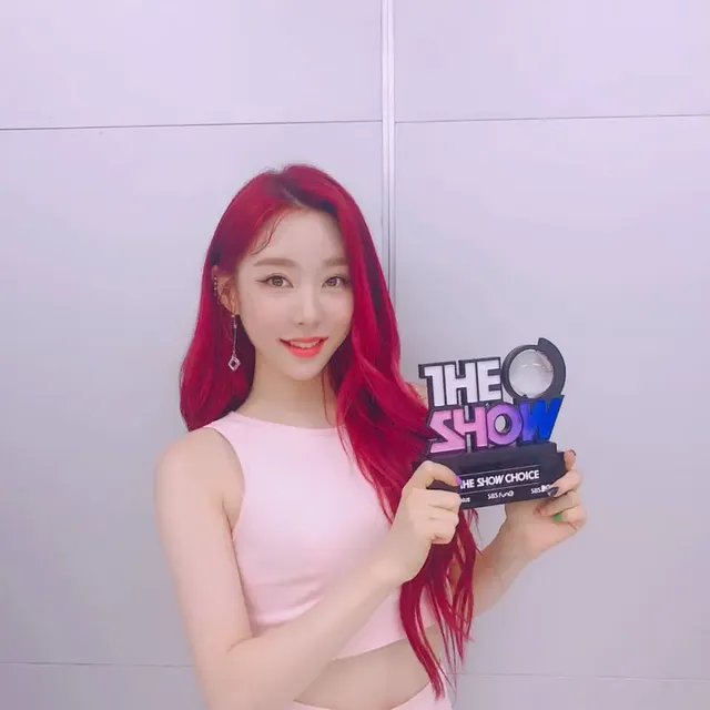 루다 / 다영 / 여름 / 연정 (우주소녀) | mbong.kr 엠봉