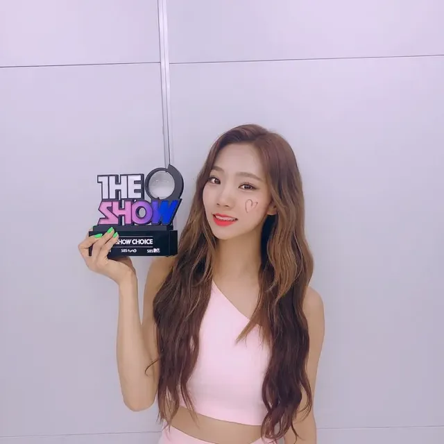 루다 / 다영 / 여름 / 연정 (우주소녀) | mbong.kr 엠봉