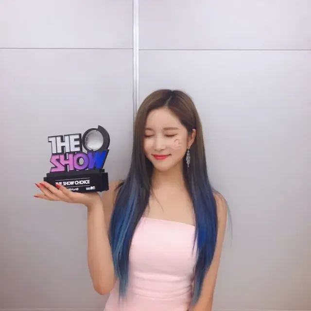 루다 / 다영 / 여름 / 연정 (우주소녀) | mbong.kr 엠봉