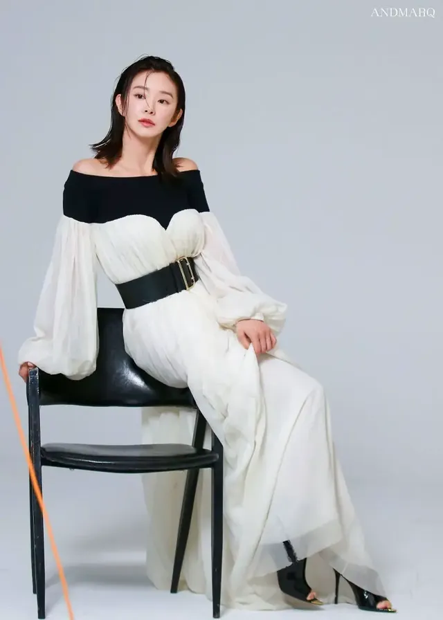 이주빈 화보 비하인드 | mbong.kr 엠봉