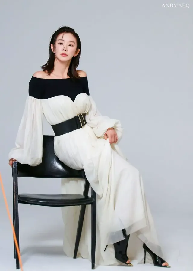 이주빈 화보 비하인드 | mbong.kr 엠봉