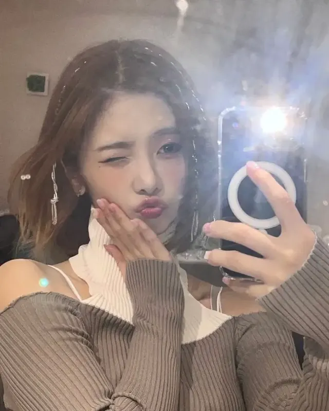 퀸즈아이 아윤 | mbong.kr 엠봉