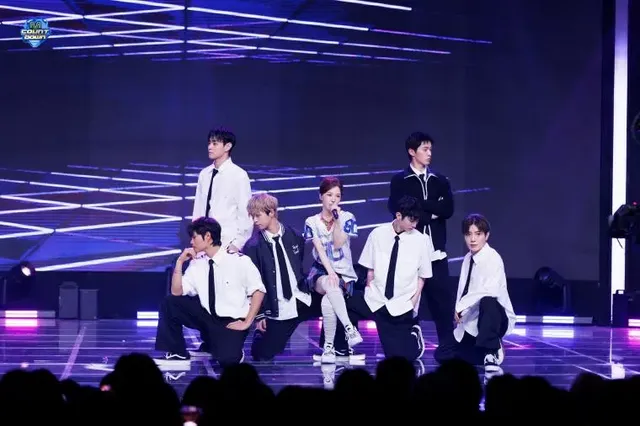 레드벨벳 웬디 엠카운트다운 현장포토 / 인기가요 피디노트 | mbong.kr 엠봉