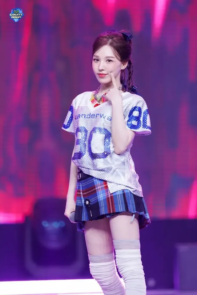 레드벨벳 웬디 엠카운트다운 현장포토 / 인기가요 피디노트 | mbong.kr 엠봉