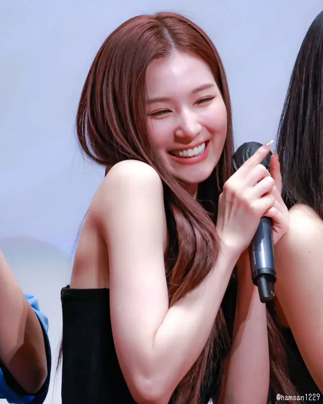 어제 팬싸인회 트와이스 사나 | mbong.kr 엠봉