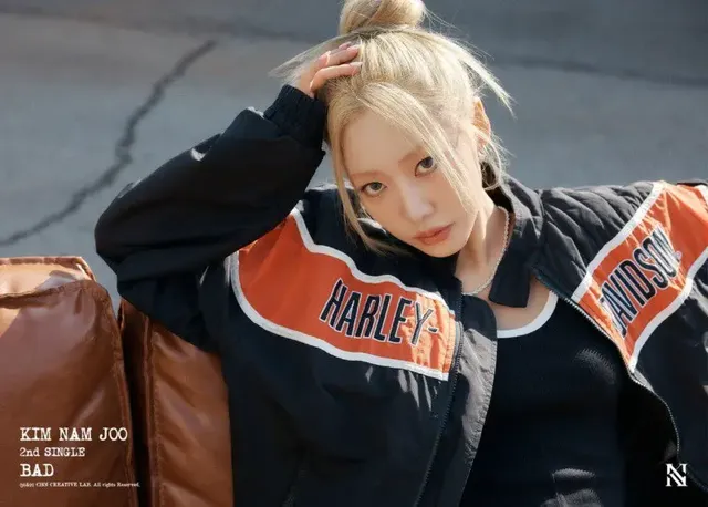 금발 깜짝 공개한 김남주 컨셉포토 | mbong.kr 엠봉