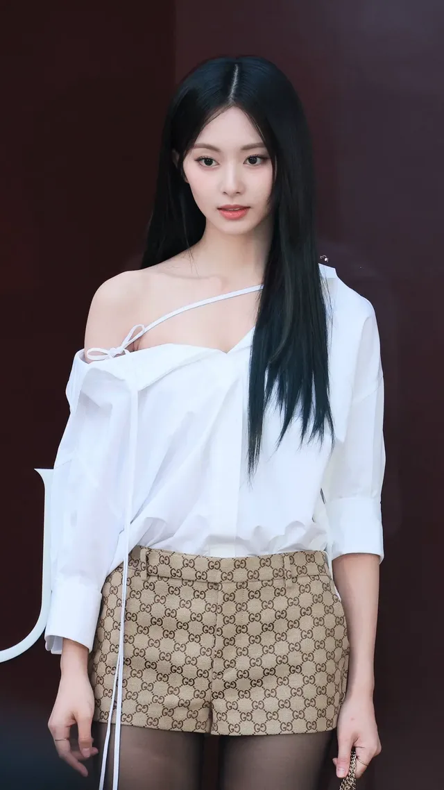 쯔위 (트와이스)_ 구찌 앙코라 팝업스토어 오픈 행사 | mbong.kr 엠봉