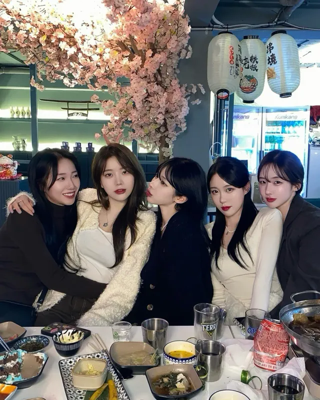 인플루언서들은 다 닮은듯 | mbong.kr 엠봉
