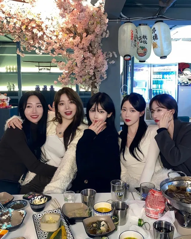 인플루언서들은 다 닮은듯 | mbong.kr 엠봉