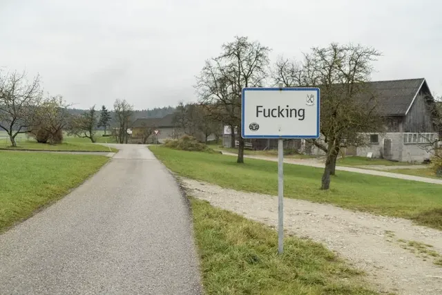 관광객 때문에 1500년만에 이름바꾼 마을 | mbong.kr 엠봉