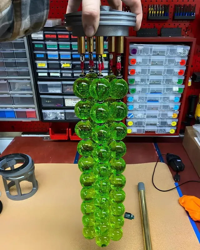 실수로 탕후루 떨어뜨림.gif | mbong.kr 엠봉