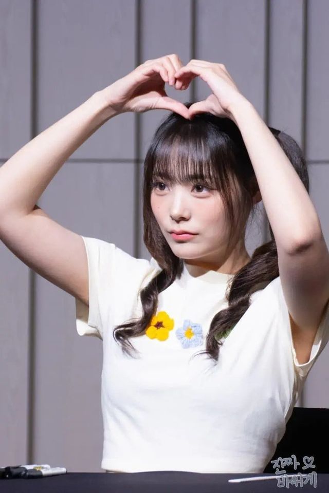 요즘 매일 예뻐지는 중이라는 QWER 시연.jpg | mbong.kr 엠봉