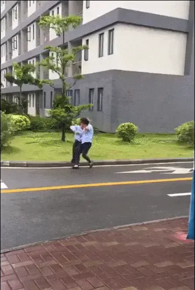 AwAW1662261528_281025430.gif