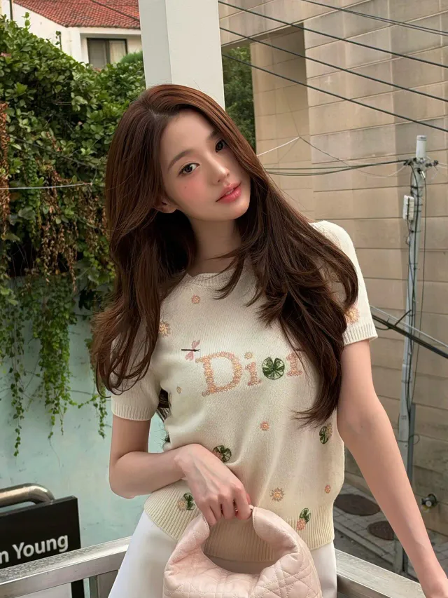 아이브 장원영 인스타 업데이트 (디올)