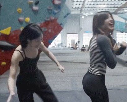 여자끼리 운동하면 흔한 상황 이미지