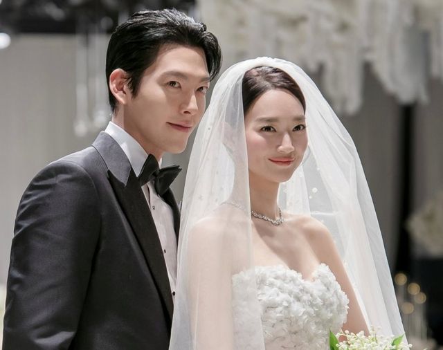 김우빈 신민아 결혼 사진 이미지