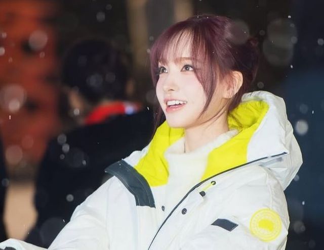 눈 맞는 아이브 리즈 이미지