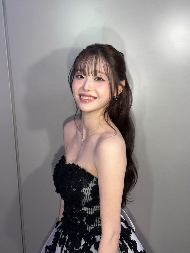 고혹적인 블랙 플라워의 향연, 츄(CHUU)의 반전 미학 이미지