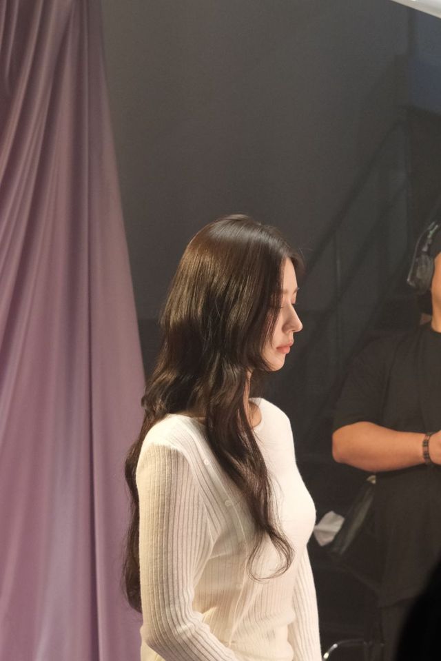 고혹적인 실루엣의 정수, 스튜디오 속 아이들 미연 이미지