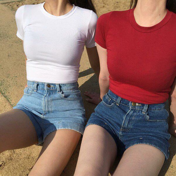청순한 화이트 vs 강렬한 레드 이미지