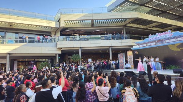 [사진=한국관광공사] 멕시코시티 대형 쇼핑몰 오아시스에서 개최된 한국관광대축제