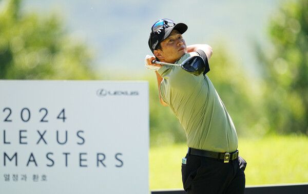 강윤석이 3일 경남 양산 소재 에이원컨트리클럽에서 열리고 있는 ‘2024 렉서스 마스터즈’ 대회에서 티샷하고 있다. (사진제공 KPGA)