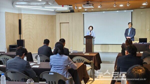 김순자 회장이 인사말을 하고 있다./사진=뉴스로드 김영식 기자