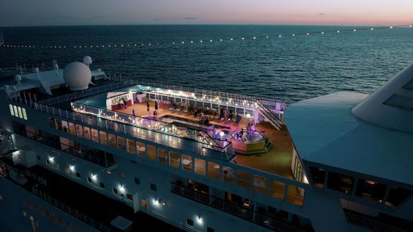 출처=이스턴크루즈. 선상 전경