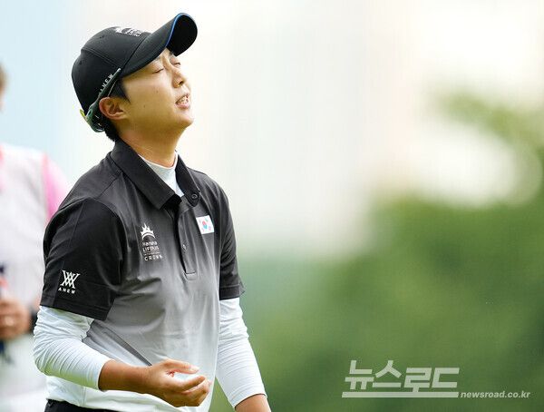 김효주 8번홀 칩인 버디를 놓치고 아쉬워하고 있다./대회조직위