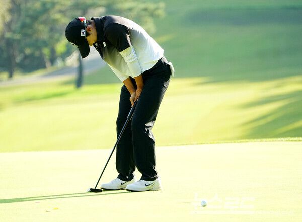 김효주가 18번홀 버디퍼트를 놓치고 아쉬워하고 있다./사진=대회조직위