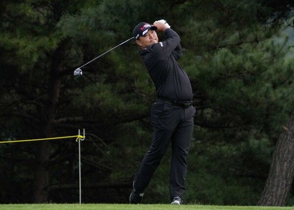 황도연 8번홀 드라이버 티샷 (사진제공 KPGA)