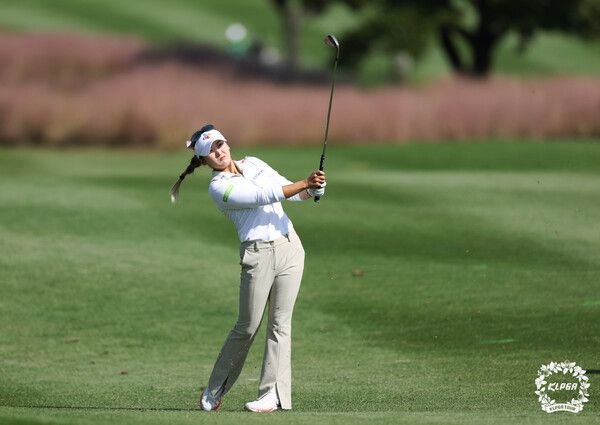 리슈잉 S-OIL 챔피언십 2025 1R 2번홀 아이언샷