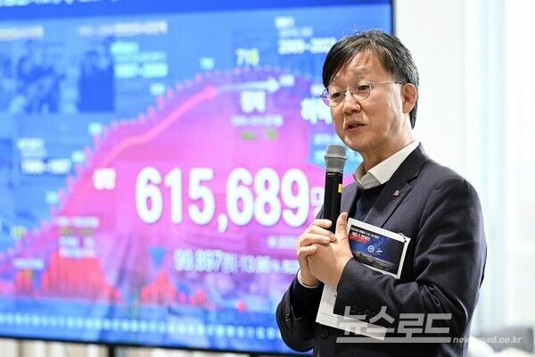 이민근 시장이 한양대 ERICA캠퍼스에서 열린 '정책 토크 콘서트'에서 인사말을 하고 있다./사진=이민근 시장 페이스북