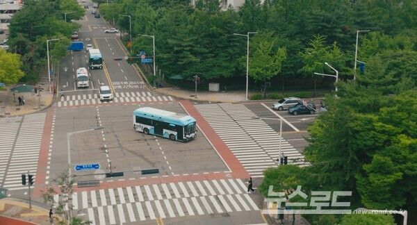 안양시 자율주행버스 '주야로' 운행모습/사진=안양시
