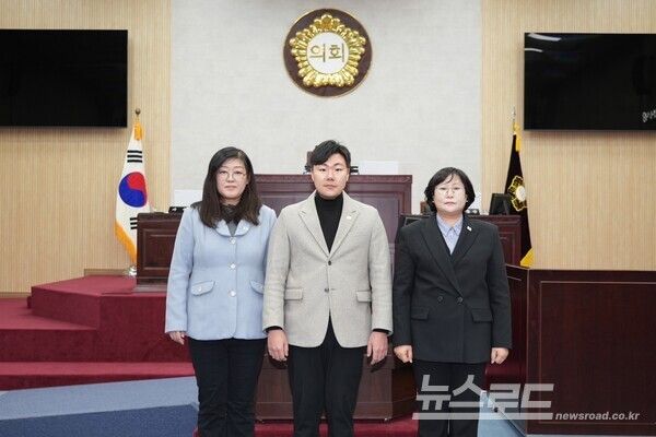 안성시의회 더불어민주당 황윤희, 최승혁, 이관실 의원(왼쪽부터)/사진=최승혁 의원&nbsp;