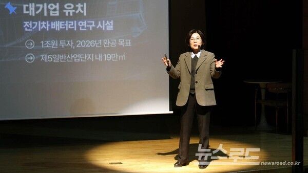 김보라 시장이 시민들과 정책공감토크를 진행하고 있다./사진=김보라 시장 페이스북