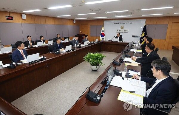 금융위원회 정례회의/연합뉴스