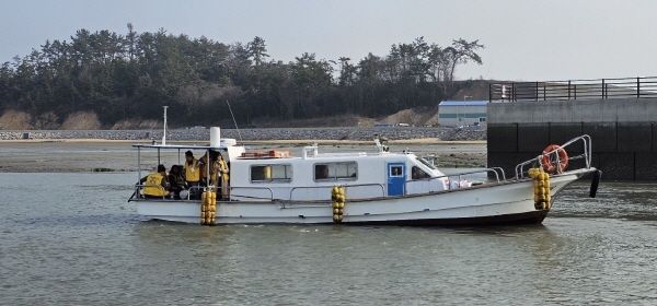 선도를 오가는 배편. 사진= 선도 주민 박란희 씨 제공