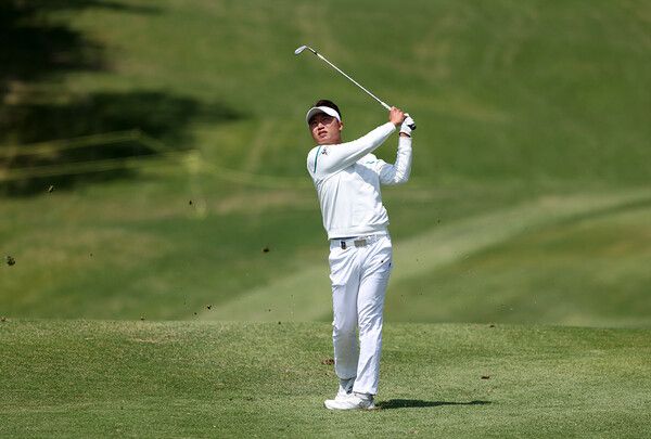 박일환 10번홀 세컨 아이언 샷 /사진제공 KPGA