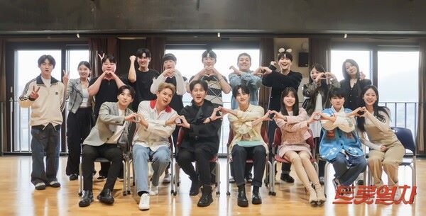 '트롯열차-피카디리역' 출연진 [사진제공=DMP STUDIOS]