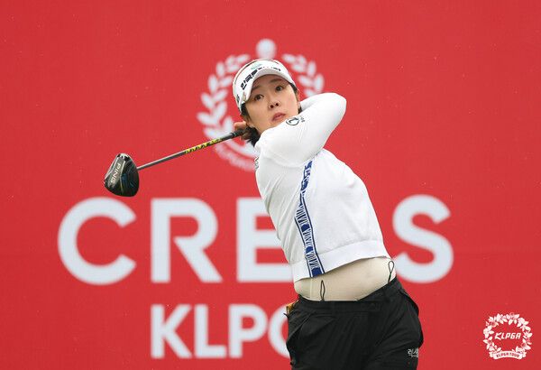 박지영 크리스에프앤씨 제47회KLPGA 챔피언십 3R 3번홀 티샷 /KLPGA