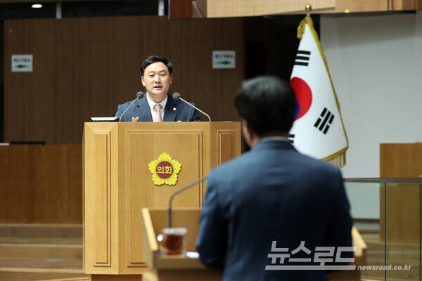 고준호 의원이 도정질의를 하고 있다./사진=고준호 의원실