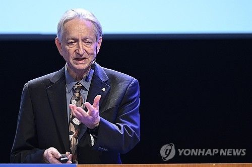 Nobel laksawng a hmumi Professor Geoffrey Hinton/연합뉴스