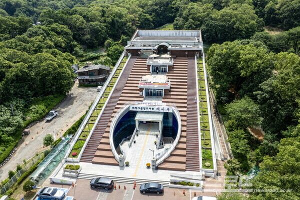 의왕시 중앙도서관 전경/사진=의왕시