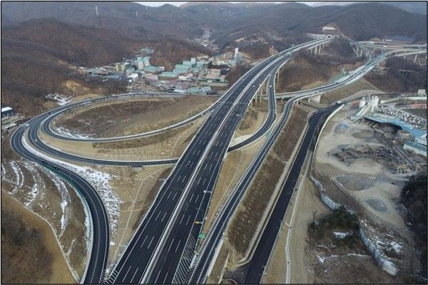 경기 광주시를 통과하는 안성~구리 고속도로가 개통되며 지역 교통환경에 큰 변화를 예고하고 있다./출처=광주시