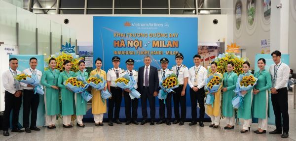 하노이-밀라노 취항 기념 사진 [출처=베트남항공]