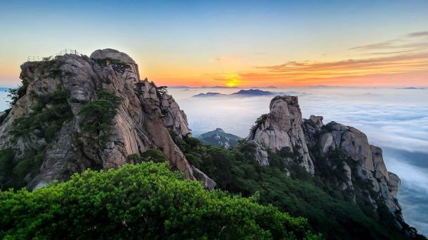 [한국관광공사 자료사진] 도봉산과 운해